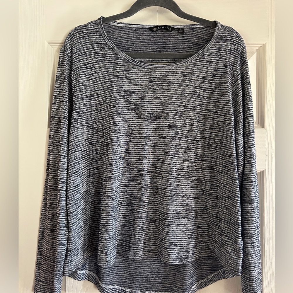 Athleta Shirt Women’s L Gray Stripe Breezy Open Back Long Sleeve High-Low Hem